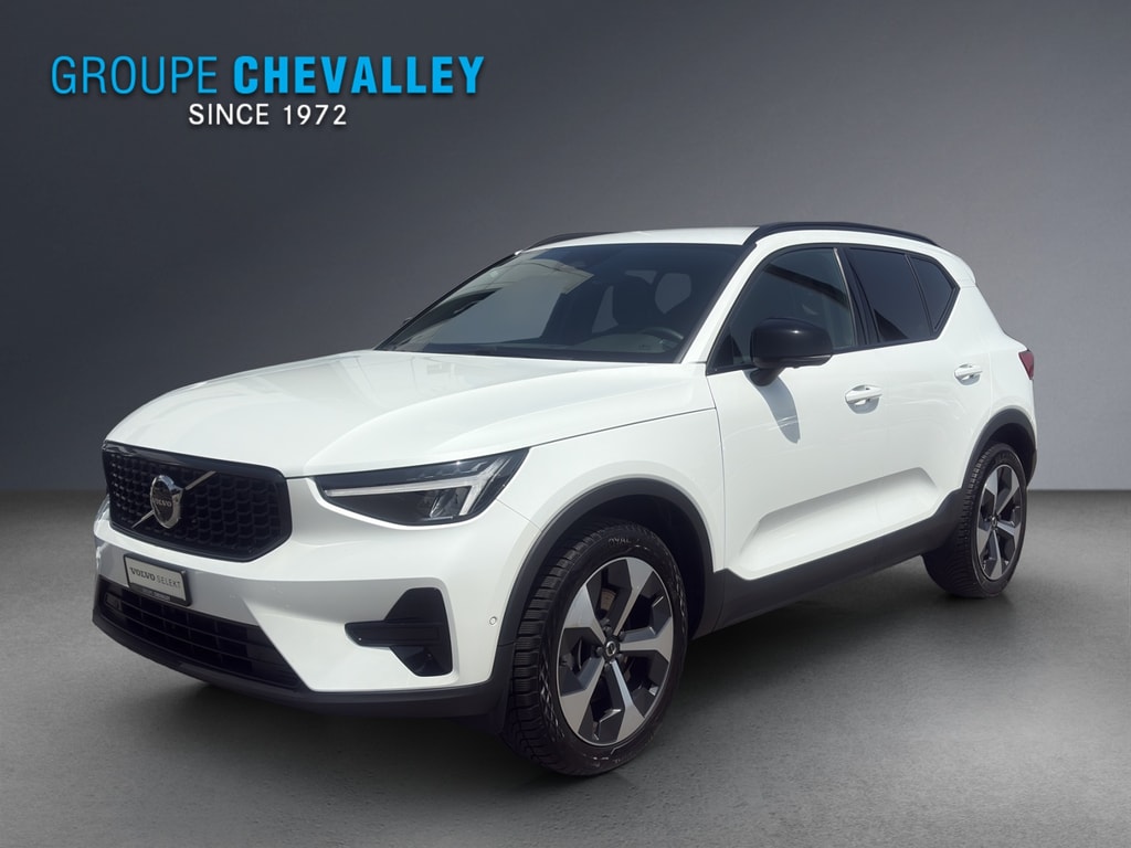 Photo VOLVO XC40 XC40 B3 Benzin Mild Hybrid Plus Dark DCT